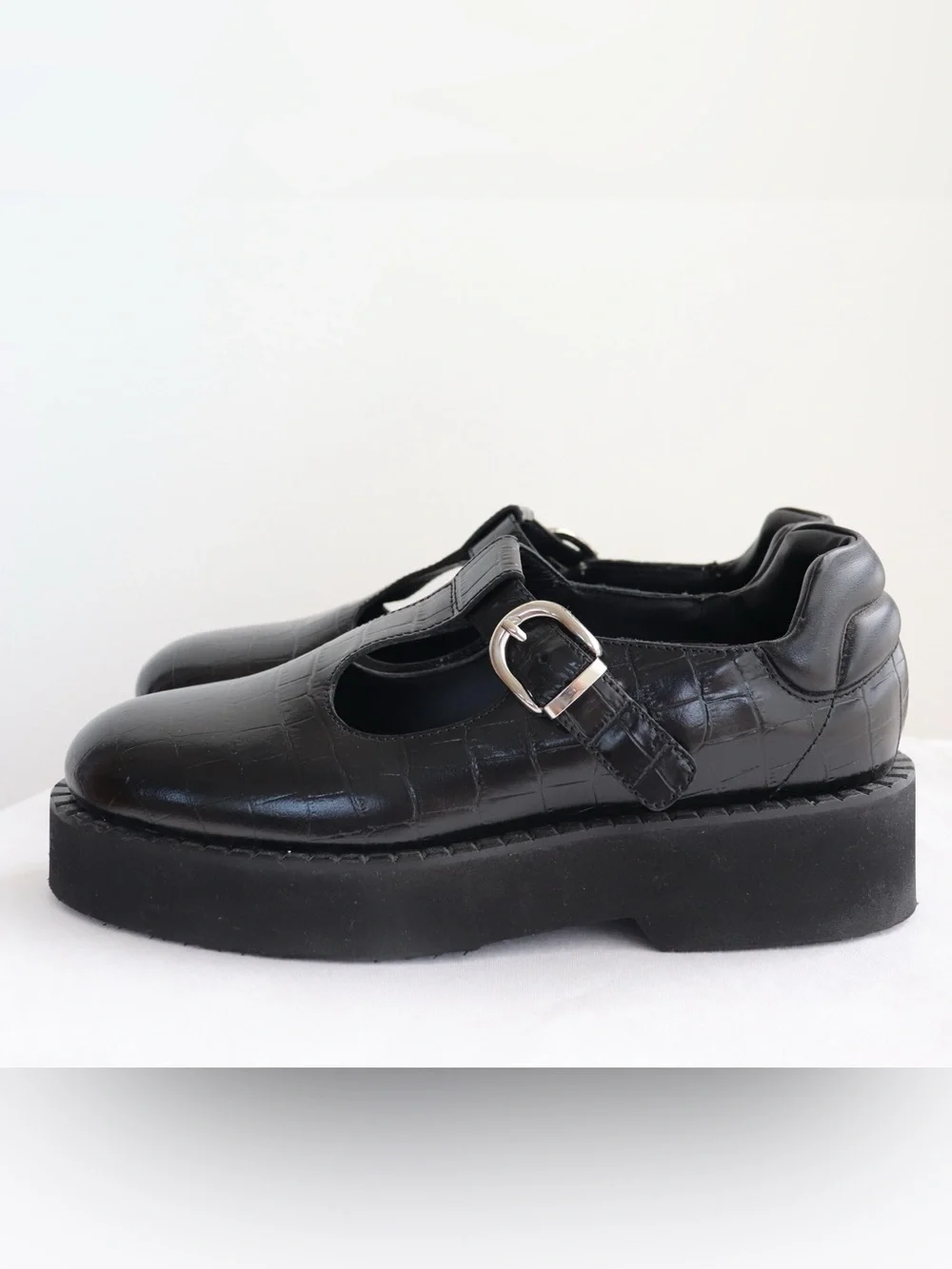 Aquatalia Malvina Black Leather Loafer Embossed Women’s 8.5
